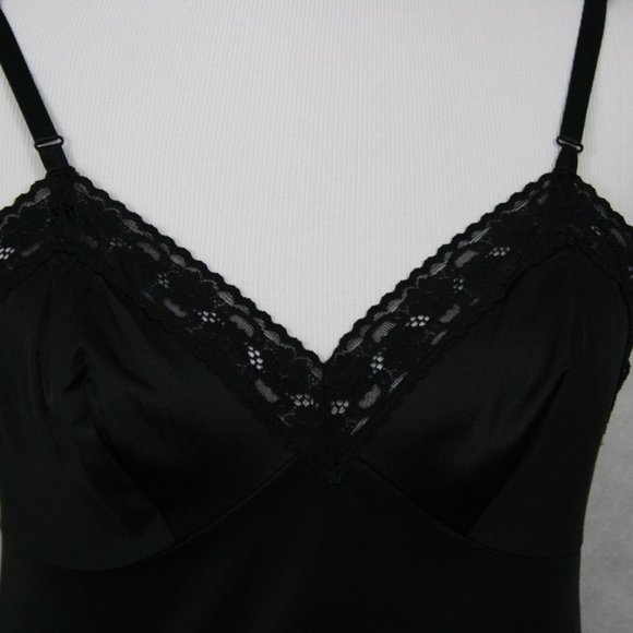 Vintage 50's Vanity Fair Black Nylon Midi Slip w/ Floral Lace Trim SZ 34 EUC - Picture 4 of 8